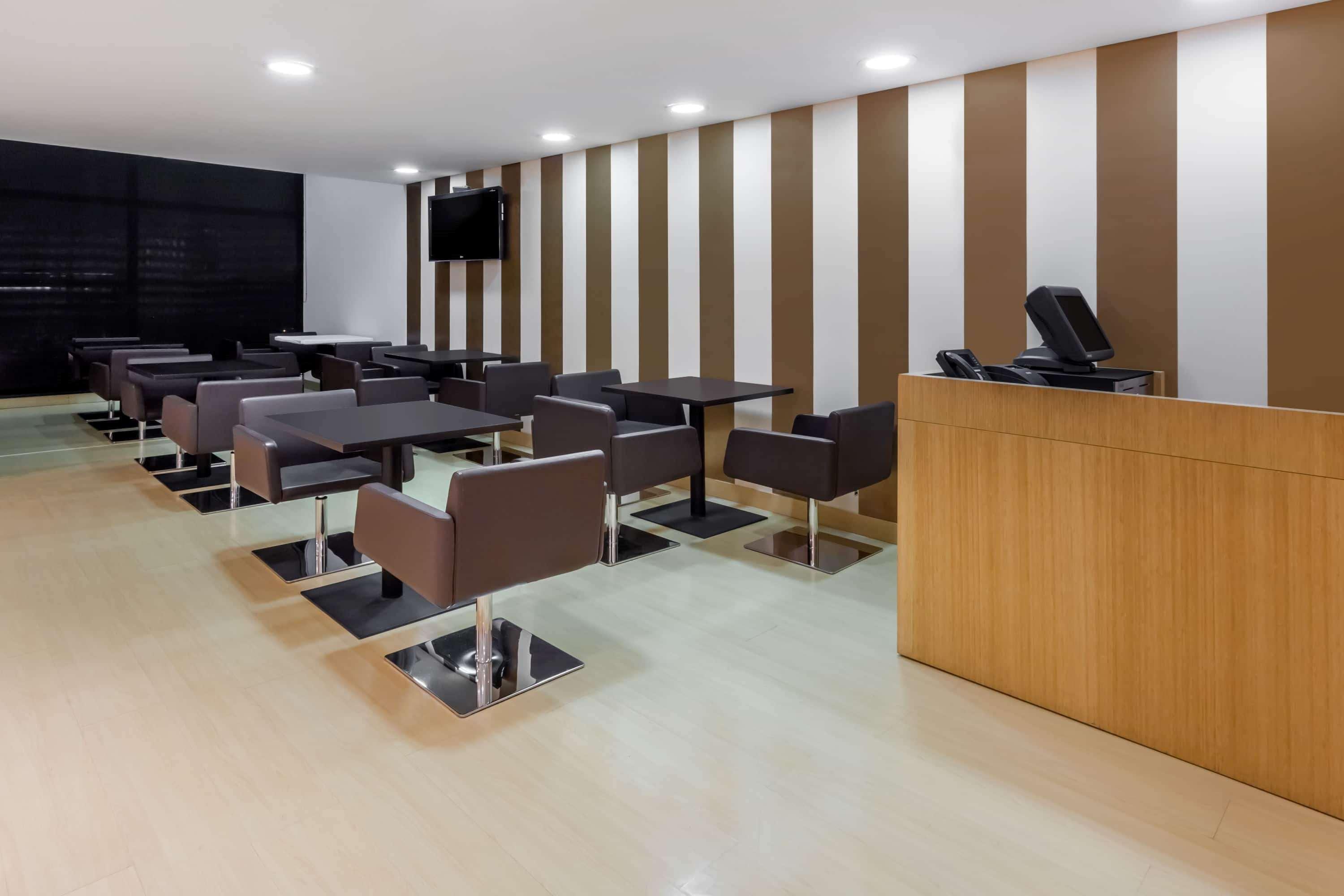 Hotel Wyndham Bogotá Exteriér fotografie The interior of the lounge