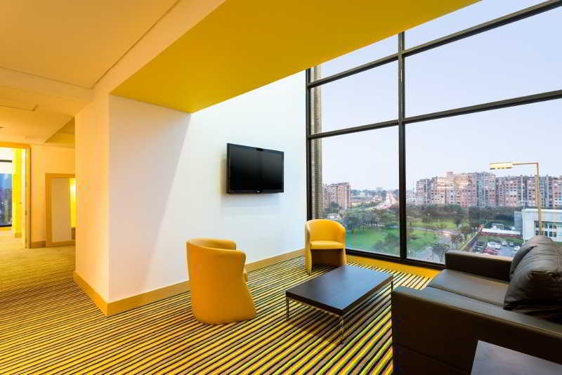 Hotel Wyndham Bogotá Exteriér fotografie A room at the hotel